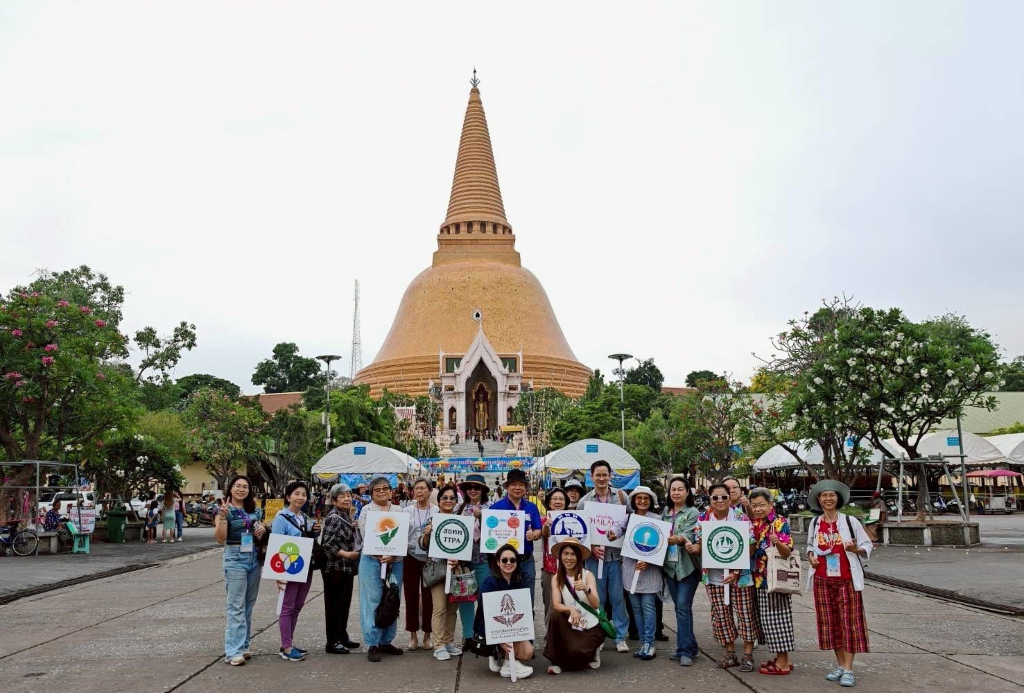 กิจกรรมท่องเที่ยวกาญจนบุรีแบบยั่งยืน นั่งรถไฟ Royal Blossom สัมผัสวัฒนธรรม วิถีชุมชน และโมเดล Happy Model จากหอการค้าไทย
